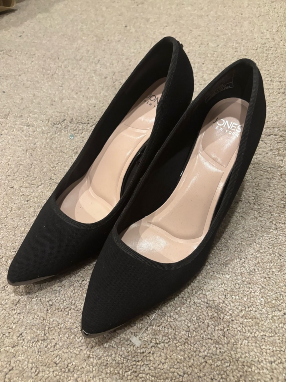 Jones New York Black Pointed-Toe Kitten Heels